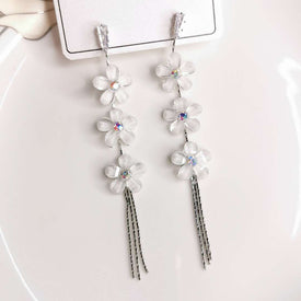 Silver Daisy Garland Earring