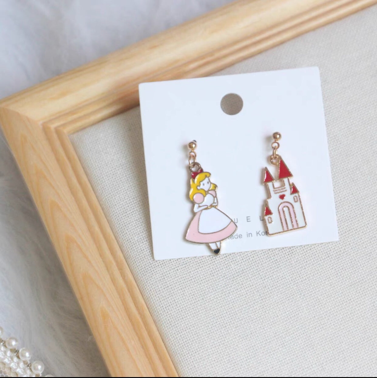Girl Nad Castle Un-match Earring